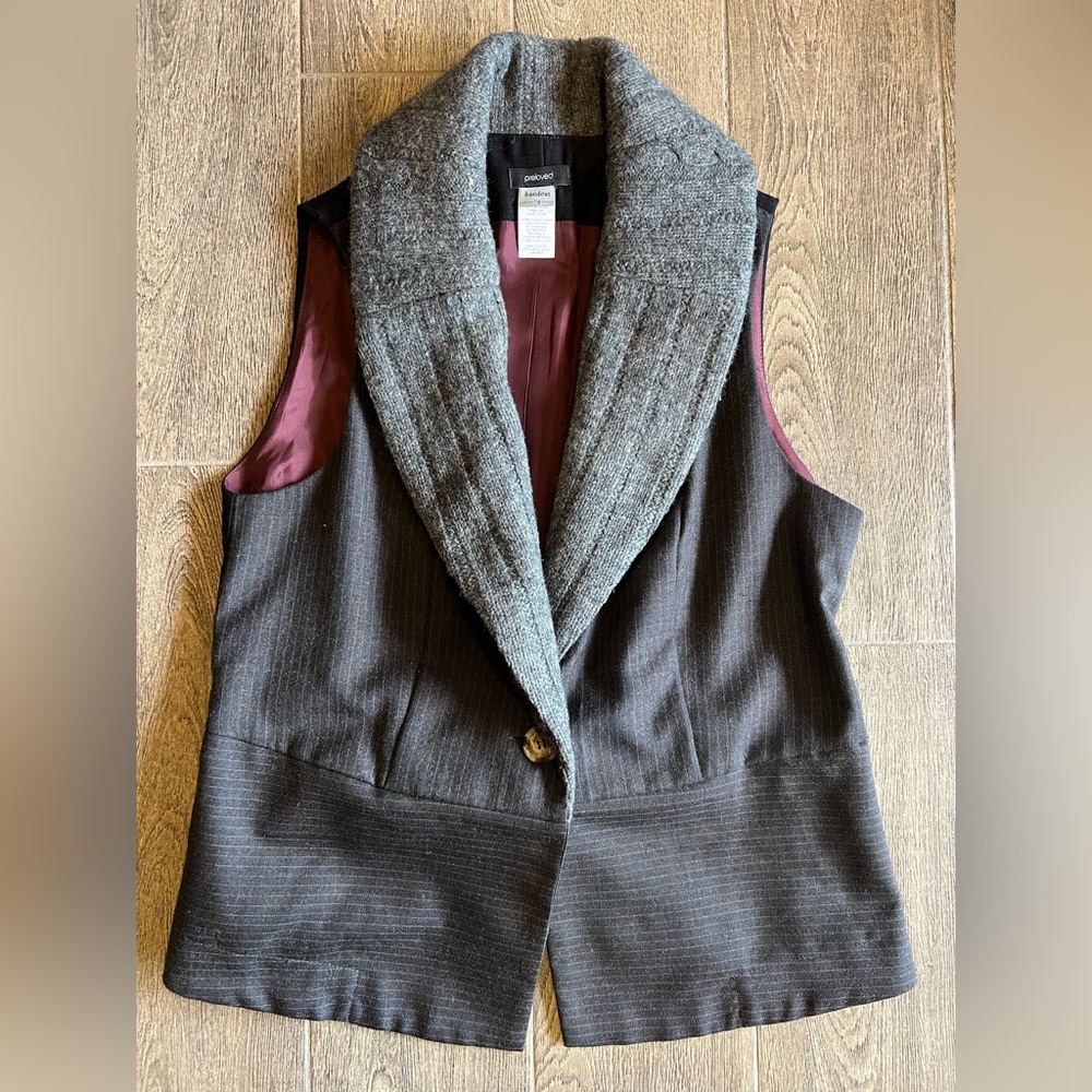 Preloved Handcut Wool Blend Vest Size 8 Gray Knit Collar Tie Back Canada
